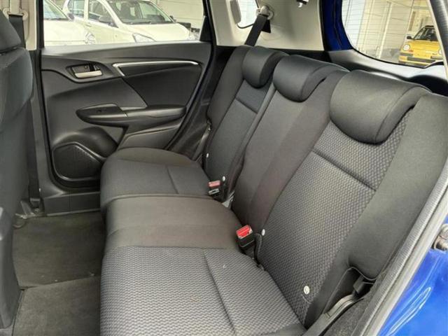 フィット １３Ｇ・Ｌホンダセンシング　新品タイヤ／保証書／純正　ＳＤナビ／ホンダセンシング／パーキングアシスト　バックガイド／ドライブレコーダー　社外／ヘッドランプ　ＬＥＤ／ＵＳＢジャック／Ｂｌｕｅｔｏｏｔｈ接続／ＥＴＣ　バックカメラ（6枚目）