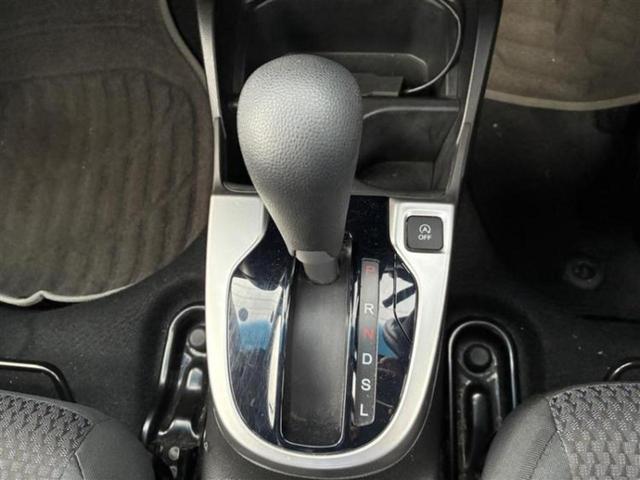 フィット １３Ｇ・Ｌホンダセンシング　新品タイヤ／保証書／純正　ＳＤナビ／ホンダセンシング／パーキングアシスト　バックガイド／ドライブレコーダー　社外／ヘッドランプ　ＬＥＤ／ＵＳＢジャック／Ｂｌｕｅｔｏｏｔｈ接続／ＥＴＣ　バックカメラ（12枚目）