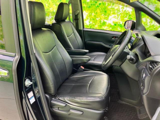 ヴォクシー ４ＷＤ　ＺＳキラメキ　保証書／社外　９インチ　ＳＤナビ／フリップダウンモニター　社外　１０．１インチ／両側電動スライドドア／ヘッドランプ　ＨＩＤ／ＥＴＣ／ＥＢＤ付ＡＢＳ／横滑り防止装置／アイドリングストップ　後席モニター（5枚目）