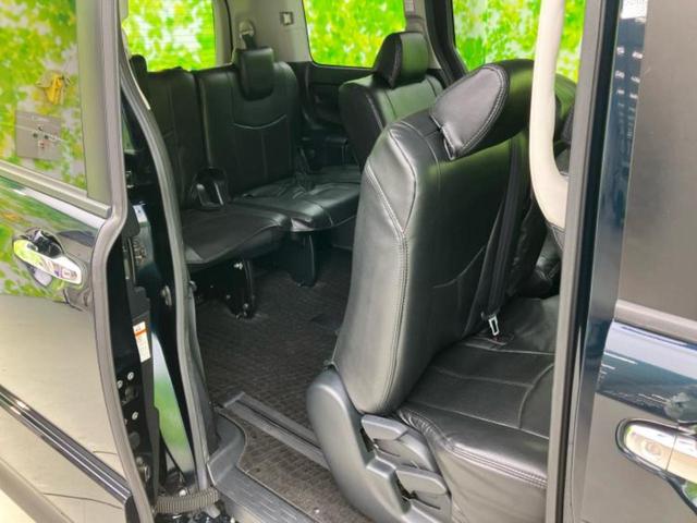ヴォクシー ４ＷＤ　ＺＳキラメキ　保証書／社外　９インチ　ＳＤナビ／フリップダウンモニター　社外　１０．１インチ／両側電動スライドドア／ヘッドランプ　ＨＩＤ／ＥＴＣ／ＥＢＤ付ＡＢＳ／横滑り防止装置／アイドリングストップ　後席モニター（25枚目）