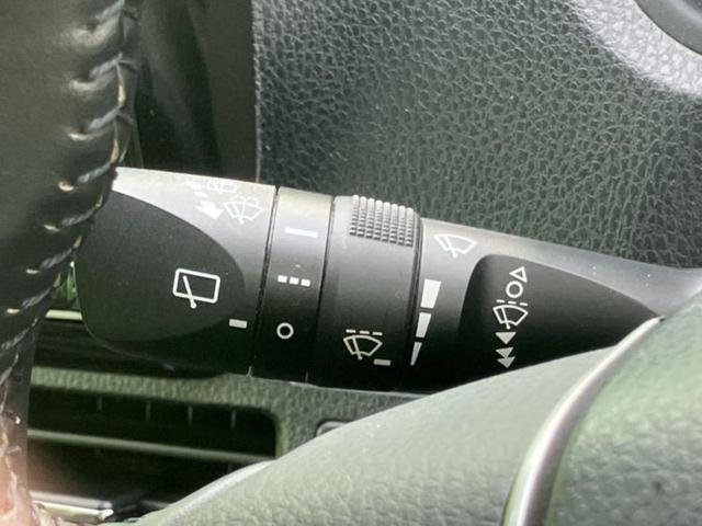 ヴォクシー ４ＷＤ　ＺＳキラメキ　保証書／社外　９インチ　ＳＤナビ／フリップダウンモニター　社外　１０．１インチ／両側電動スライドドア／ヘッドランプ　ＨＩＤ／ＥＴＣ／ＥＢＤ付ＡＢＳ／横滑り防止装置／アイドリングストップ　後席モニター（37枚目）