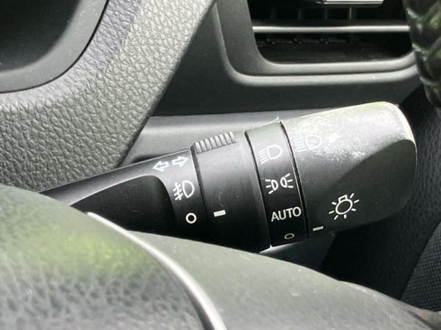 ヴォクシー ４ＷＤ　ＺＳキラメキ　保証書／社外　９インチ　ＳＤナビ／フリップダウンモニター　社外　１０．１インチ／両側電動スライドドア／ヘッドランプ　ＨＩＤ／ＥＴＣ／ＥＢＤ付ＡＢＳ／横滑り防止装置／アイドリングストップ　後席モニター（38枚目）