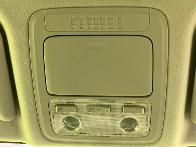 ヴォクシー ４ＷＤ　ＺＳキラメキ　保証書／社外　９インチ　ＳＤナビ／フリップダウンモニター　社外　１０．１インチ／両側電動スライドドア／ヘッドランプ　ＨＩＤ／ＥＴＣ／ＥＢＤ付ＡＢＳ／横滑り防止装置／アイドリングストップ　後席モニター（41枚目）