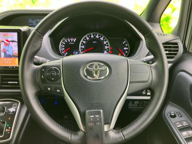 ヴォクシー ４ＷＤ　ＺＳキラメキ　保証書／社外　９インチ　ＳＤナビ／フリップダウンモニター　社外　１０．１インチ／両側電動スライドドア／ヘッドランプ　ＨＩＤ／ＥＴＣ／ＥＢＤ付ＡＢＳ／横滑り防止装置／アイドリングストップ　後席モニター（49枚目）