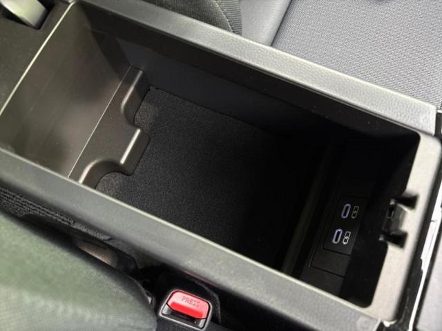 プリウス X 保証書/ディスプレイオーディオ+ナビ8インチ/衝突安全装置/車線逸脱防止支援システム/ヘッドランプ LED/ETC/EBD付ABS/横滑り防止装置/アイドリングストップ 衝突被害軽減システム 禁煙車(18枚目)