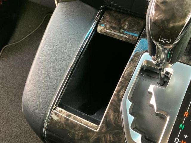 アルファード Ｓタイプゴールド２　保証書／ディスプレイオーディオ８インチ／トヨタセーフティセンス／両側電動スライドドア／車線逸脱防止支援システム／シート　ハーフレザー／電動バックドア／ヘッドランプ　ＬＥＤ　衝突被害軽減システム　ＥＴＣ（14枚目）