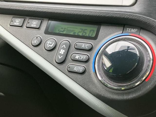 アクア Ｓ　新品タイヤ／保証書／純正　ＳＤナビ／Ｂｌｕｅｔｏｏｔｈ接続／ＥＴＣ／ＥＢＤ付ＡＢＳ／横滑り防止装置／アイドリングストップ／バックモニター／ワンセグＴＶ／エアバッグ　運転席／エアバッグ　助手席（12枚目）