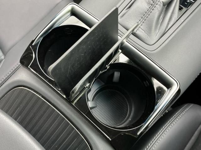 ハリアーハイブリッド ４ＷＤ　Ｇ　新品タイヤ／保証書／ディスプレイオーディオ８インチ／デジタルインナーミラー／トヨタセーフティセンス／車線逸脱防止支援システム／シート　合皮／電動バックドア／ドライブレコーダー　純正　バックカメラ　ＴＶ（16枚目）