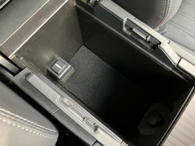 ハリアーハイブリッド ４ＷＤ　Ｇ　新品タイヤ／保証書／ディスプレイオーディオ８インチ／デジタルインナーミラー／トヨタセーフティセンス／車線逸脱防止支援システム／シート　合皮／電動バックドア／ドライブレコーダー　純正　バックカメラ　ＴＶ（18枚目）