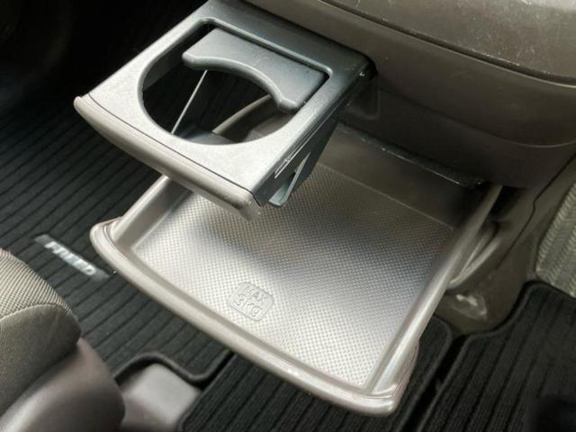 フリード Ｇ　新品タイヤ／保証書／純正　メモリーナビ／電動スライドドア／ヘッドランプ　ＨＩＤ／Ｂｌｕｅｔｏｏｔｈ接続／ＥＴＣ／ＥＢＤ付ＡＢＳ／横滑り防止装置／アイドリングストップ／バックモニター　バックカメラ（15枚目）