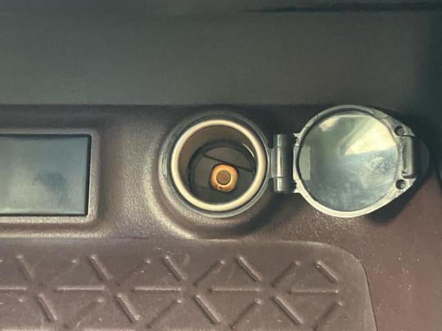 RAV4 4WDハイブリッドG 純正エアロ/保証書/純正 9インチ SDナビ/トヨタセーフティセンス/シートヒーター 前席/車線逸脱防止支援システム/シート 合皮/電動バックドア/ドライブレコーダー 社外/ヘッドランプ LED(16枚目)