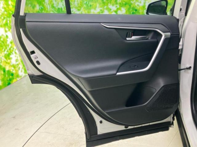 RAV4 4WDハイブリッドG 純正エアロ/保証書/純正 9インチ SDナビ/トヨタセーフティセンス/シートヒーター 前席/車線逸脱防止支援システム/シート 合皮/電動バックドア/ドライブレコーダー 社外/ヘッドランプ LED(20枚目)