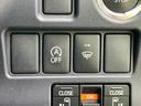 ４ＷＤ　ＺＳキラメキ　保証書／社外　９インチ　ＳＤナビ／フリップダウンモニター　社外　１０．１インチ／両側電動スライドドア／ヘッドランプ　ＨＩＤ／ＥＴＣ／ＥＢＤ付ＡＢＳ／横滑り防止装置／アイドリングストップ　後席モニター（30枚目）