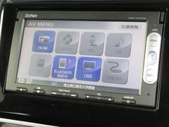 ナビゲーションはギャザズメモリーナビ（ＶＸＭ−１４５ＶＳｉ）を装着しております。ＡＭ、ＦＭ、ＣＤ、ＤＶＤ再生、Ｂｌｕｅｔｏｏｔｈ、ワンセグＴＶがご使用いただけます。初めて訪れた場所でも安心ですね！ 6