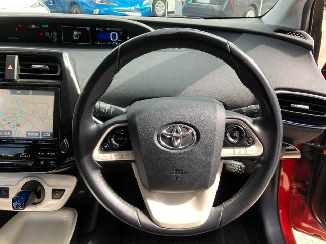 プリウス Ａプレミアム　ツーリングセレクション　ドライブレコーダー　ＥＴＣ　クリアランスソナー　レーンアシスト　オートクルーズコントロール　パークアシスト　衝突被害軽減システム　バックカメラ　ナビ　ＴＶ　アルミホイール　オートマチックハイビーム（3枚目）