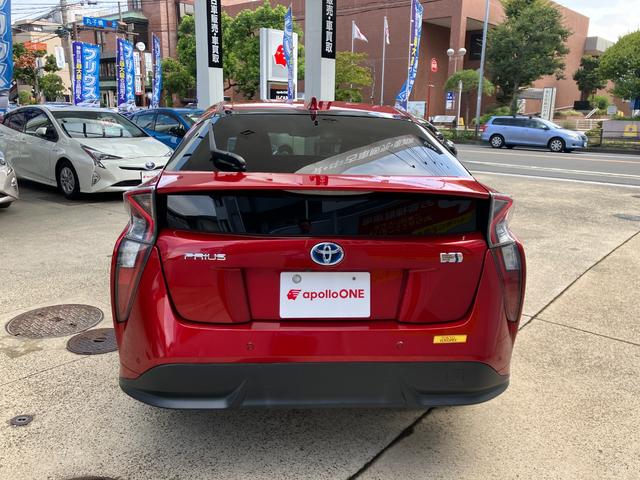 プリウス Ａプレミアム　ツーリングセレクション　ドライブレコーダー　ＥＴＣ　クリアランスソナー　レーンアシスト　オートクルーズコントロール　パークアシスト　衝突被害軽減システム　バックカメラ　ナビ　ＴＶ　アルミホイール　オートマチックハイビーム（16枚目）