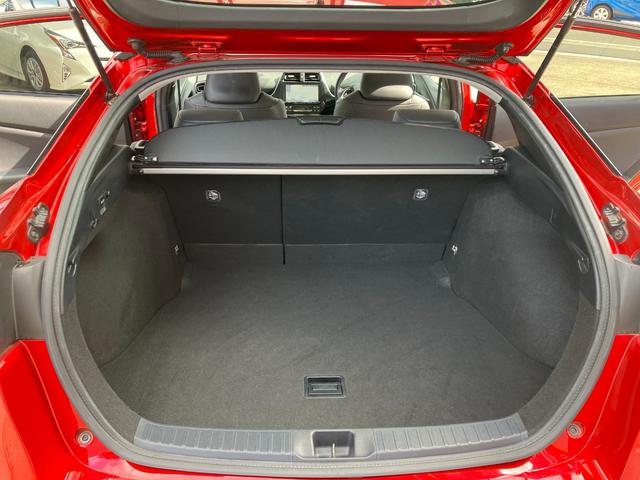 プリウス Ａプレミアム　ツーリングセレクション　ドライブレコーダー　ＥＴＣ　クリアランスソナー　レーンアシスト　オートクルーズコントロール　パークアシスト　衝突被害軽減システム　バックカメラ　ナビ　ＴＶ　アルミホイール　オートマチックハイビーム（18枚目）