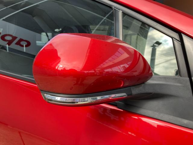 プリウス Ａプレミアム　ツーリングセレクション　ドライブレコーダー　ＥＴＣ　クリアランスソナー　レーンアシスト　オートクルーズコントロール　パークアシスト　衝突被害軽減システム　バックカメラ　ナビ　ＴＶ　アルミホイール　オートマチックハイビーム（22枚目）