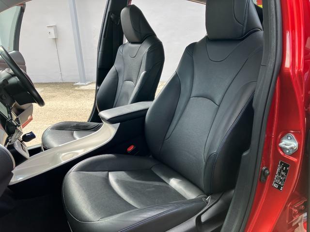 プリウス Ａプレミアム　ツーリングセレクション　ドライブレコーダー　ＥＴＣ　クリアランスソナー　レーンアシスト　オートクルーズコントロール　パークアシスト　衝突被害軽減システム　バックカメラ　ナビ　ＴＶ　アルミホイール　オートマチックハイビーム（32枚目）