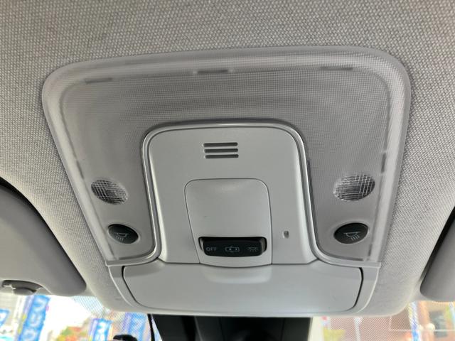 プリウス Ａプレミアム　ツーリングセレクション　ドライブレコーダー　ＥＴＣ　クリアランスソナー　レーンアシスト　オートクルーズコントロール　パークアシスト　衝突被害軽減システム　バックカメラ　ナビ　ＴＶ　アルミホイール　オートマチックハイビーム（33枚目）