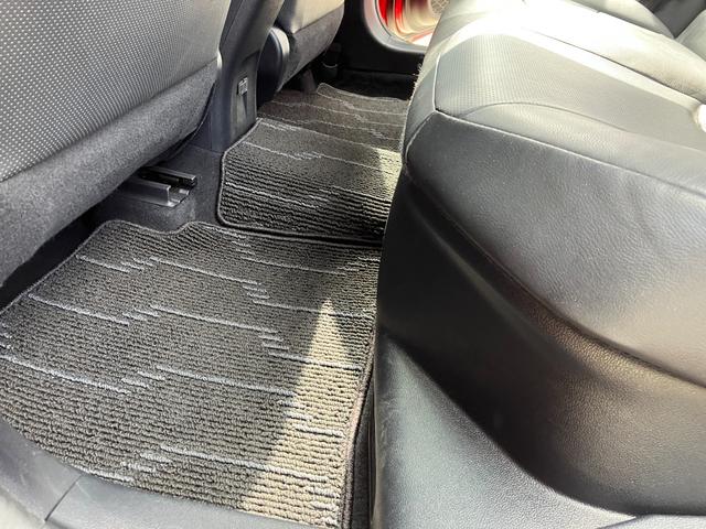 プリウス Ａプレミアム　ツーリングセレクション　ドライブレコーダー　ＥＴＣ　クリアランスソナー　レーンアシスト　オートクルーズコントロール　パークアシスト　衝突被害軽減システム　バックカメラ　ナビ　ＴＶ　アルミホイール　オートマチックハイビーム（42枚目）