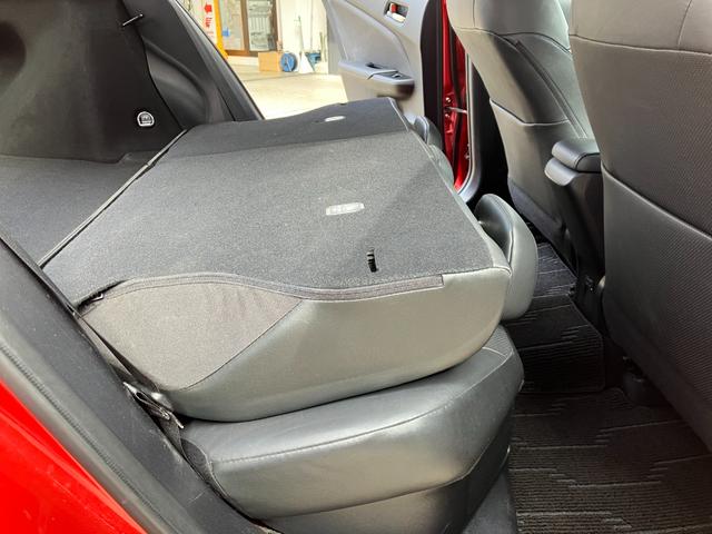 プリウス Ａプレミアム　ツーリングセレクション　ドライブレコーダー　ＥＴＣ　クリアランスソナー　レーンアシスト　オートクルーズコントロール　パークアシスト　衝突被害軽減システム　バックカメラ　ナビ　ＴＶ　アルミホイール　オートマチックハイビーム（46枚目）