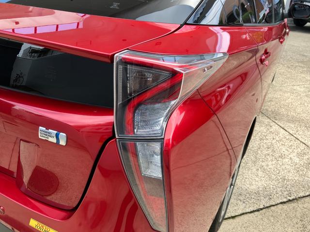 プリウス Ａプレミアム　ツーリングセレクション　ドライブレコーダー　ＥＴＣ　クリアランスソナー　レーンアシスト　オートクルーズコントロール　パークアシスト　衝突被害軽減システム　バックカメラ　ナビ　ＴＶ　アルミホイール　オートマチックハイビーム（57枚目）