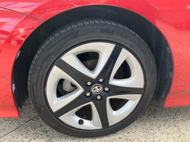 プリウス Ａプレミアム　ツーリングセレクション　ドライブレコーダー　ＥＴＣ　クリアランスソナー　レーンアシスト　オートクルーズコントロール　パークアシスト　衝突被害軽減システム　バックカメラ　ナビ　ＴＶ　アルミホイール　オートマチックハイビーム（58枚目）