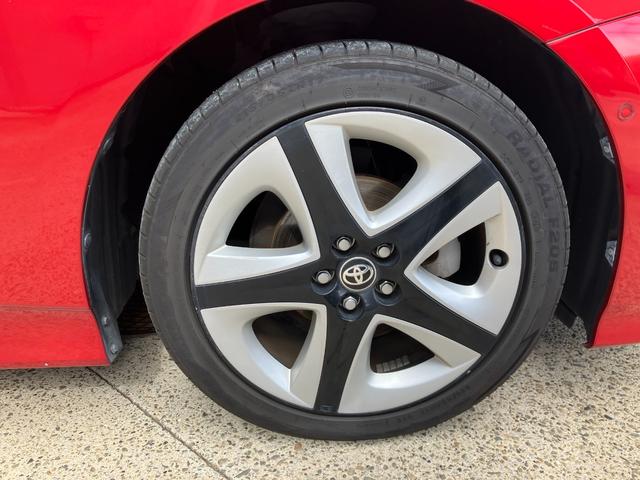 プリウス Ａプレミアム　ツーリングセレクション　ドライブレコーダー　ＥＴＣ　クリアランスソナー　レーンアシスト　オートクルーズコントロール　パークアシスト　衝突被害軽減システム　バックカメラ　ナビ　ＴＶ　アルミホイール　オートマチックハイビーム（59枚目）