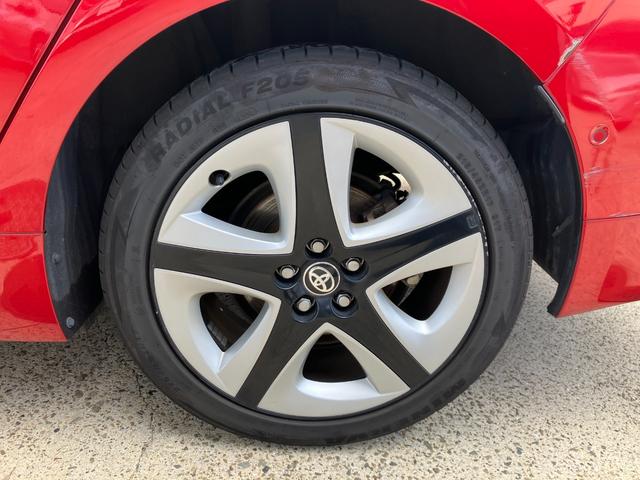 プリウス Ａプレミアム　ツーリングセレクション　ドライブレコーダー　ＥＴＣ　クリアランスソナー　レーンアシスト　オートクルーズコントロール　パークアシスト　衝突被害軽減システム　バックカメラ　ナビ　ＴＶ　アルミホイール　オートマチックハイビーム（60枚目）