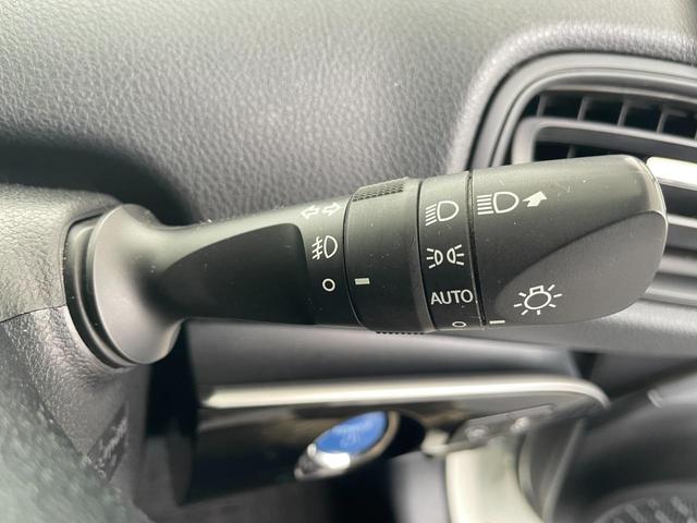 プリウス Sセーフティプラス ナビ ETC Bモニター ドラレコ 衝突回避システム PKSB レーンキープ 衝突安全ボディ Aライト LEDライト オートマハイビーム クルコン イモビライザー 横滑り防止機能 PW オ-トエアコン(32枚目)