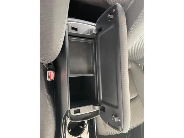 プリウス Sセーフティプラス ナビ ETC Bモニター ドラレコ 衝突回避システム PKSB レーンキープ 衝突安全ボディ Aライト LEDライト オートマハイビーム クルコン イモビライザー 横滑り防止機能 PW オ-トエアコン(43枚目)