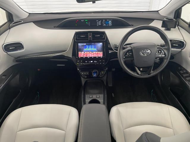 プリウス Sツーリングセレクション ナビ ETC Bモニター ドラレコ レーンキープA AHB シートH エアバック アイスト LEDヘッド イモビ オートクルーズ 横滑り防止 Aライト 助手席エアバック ABS フルオートエアコン(3枚目)