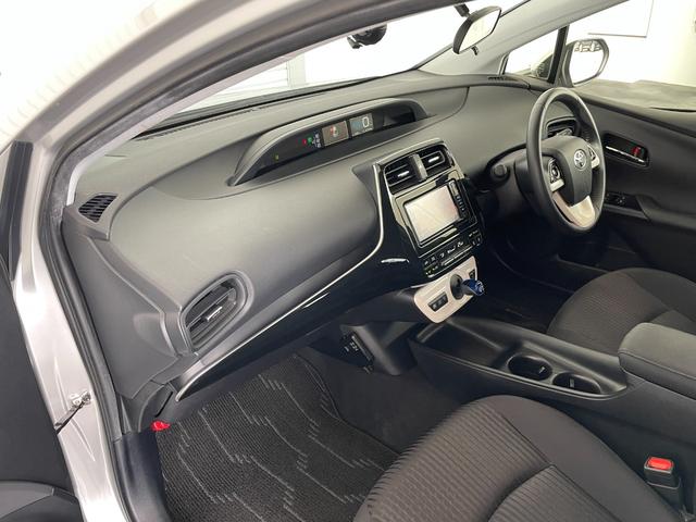 プリウス S ナビ ETC Bモニター 衝突回避システム PKSB レーンキープ 衝突安全ボディ Aライト LEDライト オートマチックハイビーム クルコン イモビライザー 横滑り防止機能 PW オ-トエアコン(27枚目)