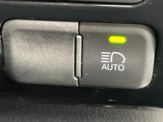 プリウス S ナビ ETC Bモニター 衝突回避システム PKSB レーンキープ 衝突安全ボディ Aライト LEDライト オートマチックハイビーム クルコン イモビライザー 横滑り防止機能 PW オ-トエアコン(36枚目)