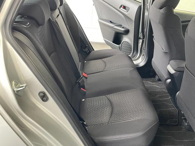 プリウス S ナビ ETC Bモニター 衝突回避システム PKSB レーンキープ 衝突安全ボディ Aライト LEDライト オートマチックハイビーム クルコン イモビライザー 横滑り防止機能 PW オ-トエアコン(45枚目)