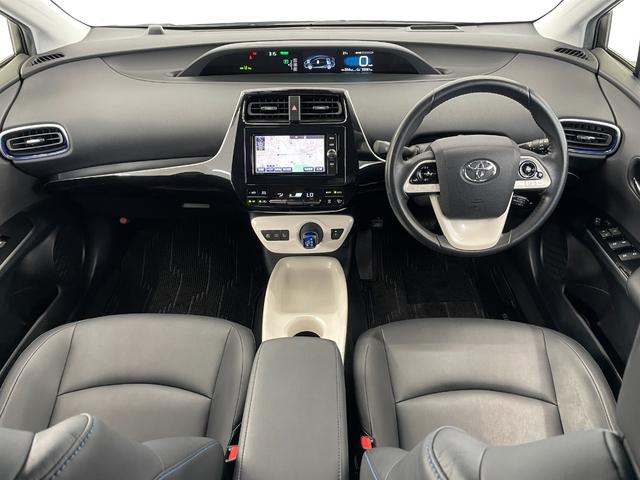 プリウス Aツーリングセレクション ナビ ETC Bモニター ドラレコ Cソナー シートH Pアシスト ATハイビーム レーンキープ イモビライザー クルコン LEDヘッドライト 横滑り防止機能 キーフリ AAC ABS 衝突安全ボディ(3枚目)