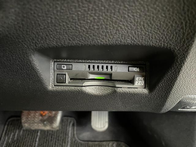 プリウス Aツーリングセレクション ナビ ETC Bモニター ドラレコ Cソナー シートH Pアシスト ATハイビーム レーンキープ イモビライザー クルコン LEDヘッドライト 横滑り防止機能 キーフリ AAC ABS 衝突安全ボディ(8枚目)