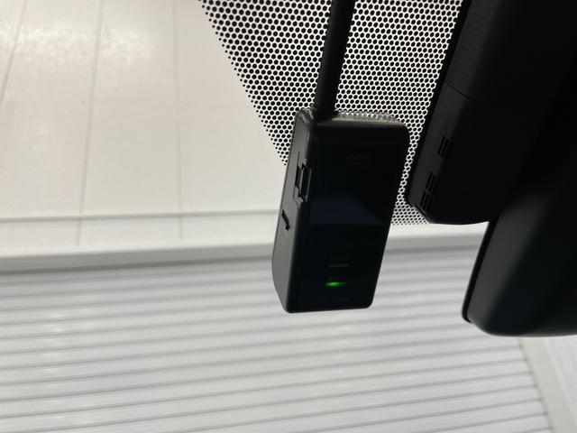 プリウス Aツーリングセレクション ナビ ETC Bモニター ドラレコ Cソナー シートH Pアシスト ATハイビーム レーンキープ イモビライザー クルコン LEDヘッドライト 横滑り防止機能 キーフリ AAC ABS 衝突安全ボディ(9枚目)