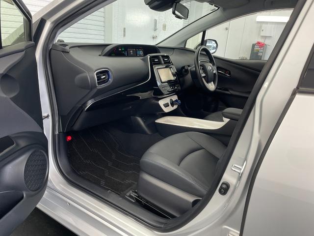 プリウス Aツーリングセレクション ナビ ETC Bモニター ドラレコ Cソナー シートH Pアシスト ATハイビーム レーンキープ イモビライザー クルコン LEDヘッドライト 横滑り防止機能 キーフリ AAC ABS 衝突安全ボディ(27枚目)