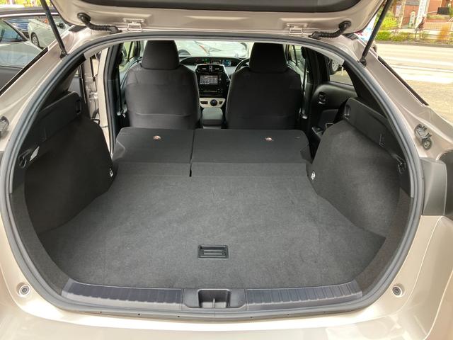 プリウス Ｓセーフティプラス　ナビ　ＥＴＣ　Ｂカメラ　クリアランスソナー　レーンアシスト　オートクルーズコントロール　パークアシスト　衝突被害軽減システム　アルミホイール　オートマチックハイビーム　オートライト　ＬＥＤヘッドランプ（21枚目）