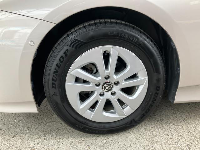 プリウス Ｓセーフティプラス　ナビ　ＥＴＣ　Ｂカメラ　クリアランスソナー　レーンアシスト　オートクルーズコントロール　パークアシスト　衝突被害軽減システム　アルミホイール　オートマチックハイビーム　オートライト　ＬＥＤヘッドランプ（22枚目）