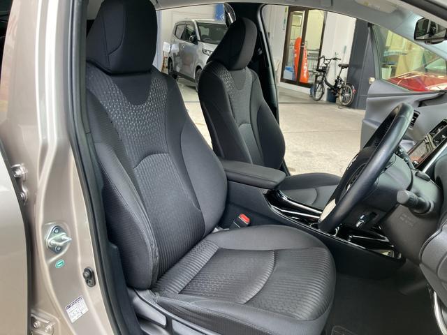 プリウス Ｓセーフティプラス　ナビ　ＥＴＣ　Ｂカメラ　クリアランスソナー　レーンアシスト　オートクルーズコントロール　パークアシスト　衝突被害軽減システム　アルミホイール　オートマチックハイビーム　オートライト　ＬＥＤヘッドランプ（30枚目）