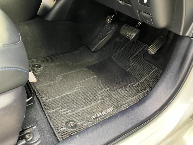 プリウス Ｓツーリングセレクション　ナビ　ＥＴＣ　バックカメラ　ナビ　ＴＶ　アルミホイール　オートライト　ＬＥＤヘッドランプ　ＣＶＴ　シートヒーター　スマートキー　アイドリングストップ　電動格納ミラー　盗難防止システム　ＣＤ　ＵＳＢ（37枚目）