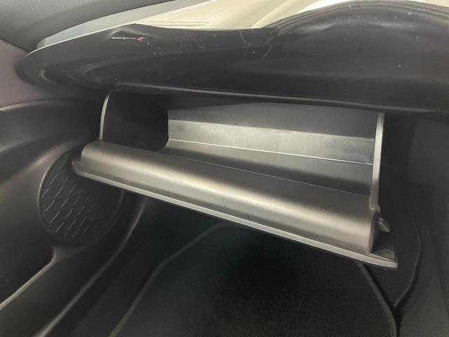 プリウス Ｓセーフティプラス　ナビ　Ｂモニター　ＥＴＣ　ドラレコ　衝突回避システム　衝突安全ボディ　Ａライト　ＬＥＤライト　オートマチックハイビーム　クルコン　イモビライザー　横滑り防止機能　ＰＷ　カーテンエアバッグ　ＡＢＳ（44枚目）