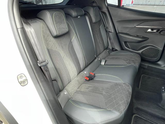 ２００８ ＧＴ　ワンオーナー　純正ナビ／フルセグＴＶ　ドラレコ付デジタルインナーミラー　Ｂカメラ　ＦＯＣＡＬスピーカー　ＥＴＣ　Ａｐｐｌｅ　Ｃａｒ　Ｐｌａｙ　Ａｎｄｏｒｏｉｄｏ　Ａｕｔｏ　ＥＴＣ　ハーフレザー（43枚目）