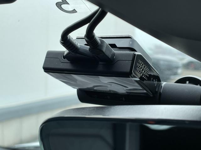 ティグアン ＴＤＩ　４モーション　Ｒライン　純正ナビ　フルセグＴＶ　ＣＤ／ＤＶＤ再生　Ｂｌｕｅｔｏｏｔｈ接続　レザーシート　前席シートヒーター　Ｄ席電動パワーシート　アダプティブクルーズコントロール　ブラインドスポットモニター　レーンキープ（11枚目）