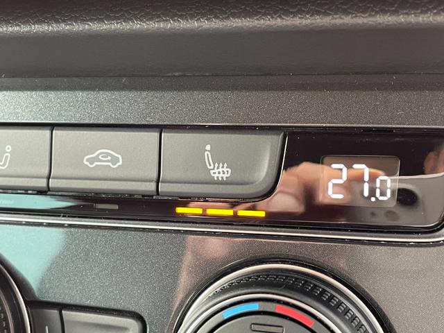 ティグアン ＴＤＩ　４モーション　Ｒライン　純正ナビ　フルセグＴＶ　ＣＤ／ＤＶＤ再生　Ｂｌｕｅｔｏｏｔｈ接続　レザーシート　前席シートヒーター　Ｄ席電動パワーシート　アダプティブクルーズコントロール　ブラインドスポットモニター　レーンキープ（15枚目）