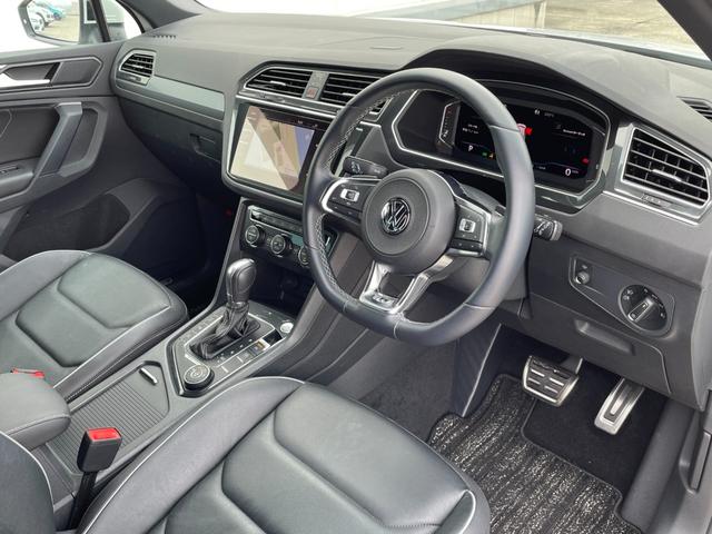 ティグアン ＴＤＩ　４モーション　Ｒライン　純正ナビ　フルセグＴＶ　ＣＤ／ＤＶＤ再生　Ｂｌｕｅｔｏｏｔｈ接続　レザーシート　前席シートヒーター　Ｄ席電動パワーシート　アダプティブクルーズコントロール　ブラインドスポットモニター　レーンキープ（34枚目）