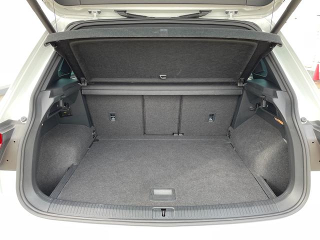 ティグアン ＴＤＩ　４モーション　Ｒライン　純正ナビ　フルセグＴＶ　ＣＤ／ＤＶＤ再生　Ｂｌｕｅｔｏｏｔｈ接続　レザーシート　前席シートヒーター　Ｄ席電動パワーシート　アダプティブクルーズコントロール　ブラインドスポットモニター　レーンキープ（51枚目）